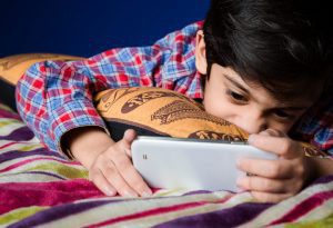 تاثیرات شبکه های اجتماعی بر تربیت فرزندان